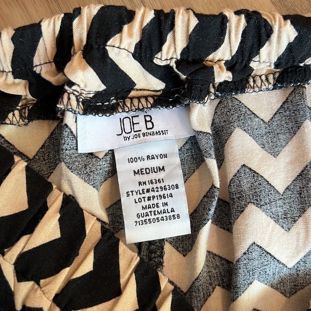 Chevron patterned pants - Picture 2 of 3